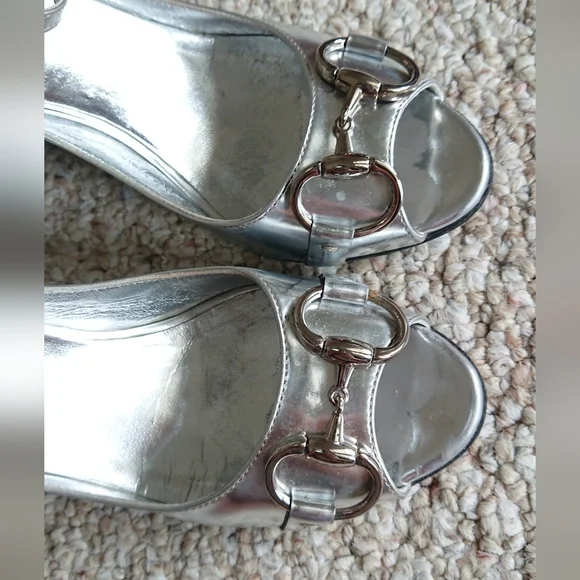 Gucci Silver Metallic classic horse bit leather wedges size 6B - Picture 8 of 16